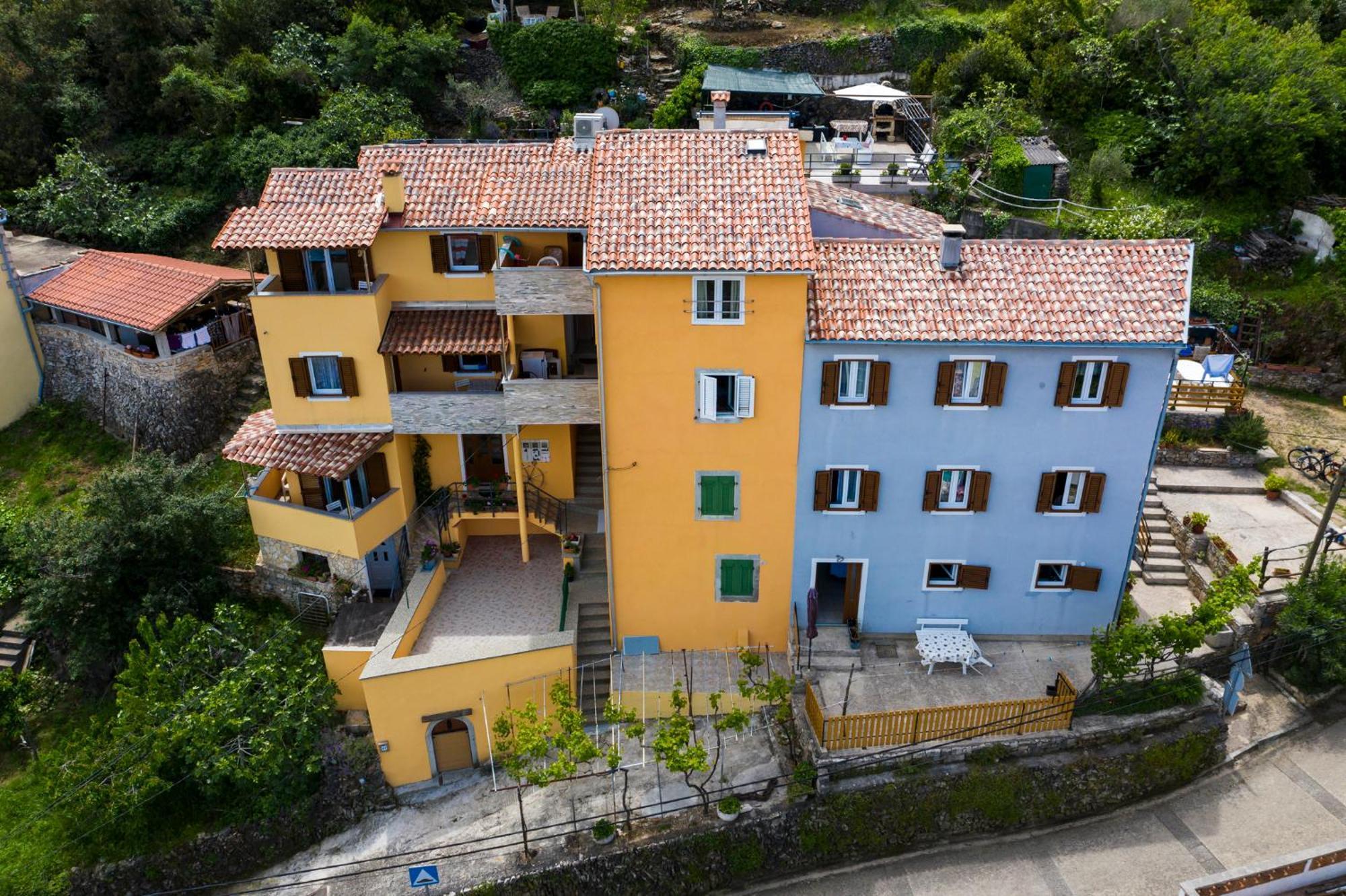 Apartmani I Soba Roberto I Mirjana Valun Eksteriør bilde